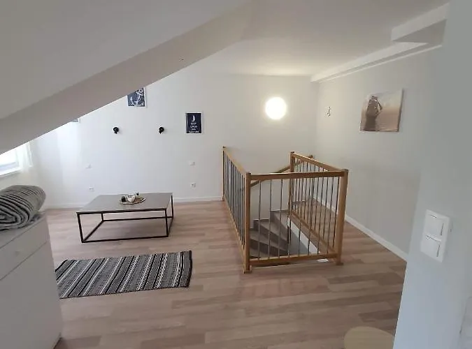 Port Royal Debina * Debina (Ustka)